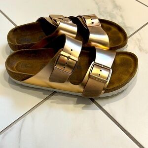 Rose gold Arizona Birkenstock
